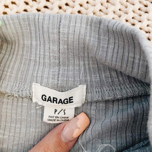 ‼️BUNDLE. Garage Long Sleeves - Picture 5 of 6